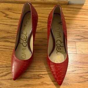 Sam Edelman snake skin red shoes size 7